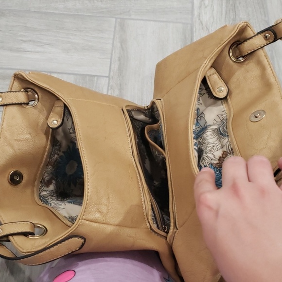 Purse - Picture 4 of 6